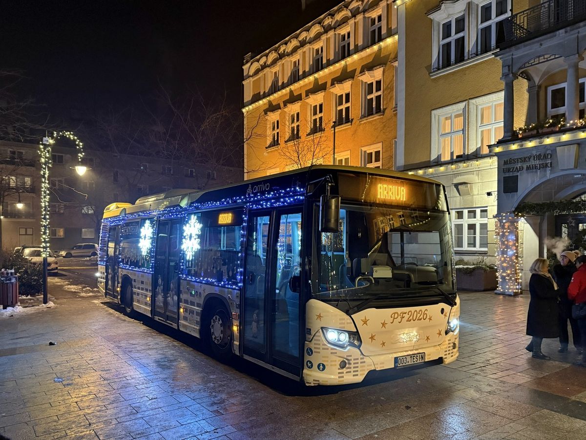 Vánoční autobusy v Českém Těšíně a Třinci, v MHD Chrudim pojede i Mikuláš
