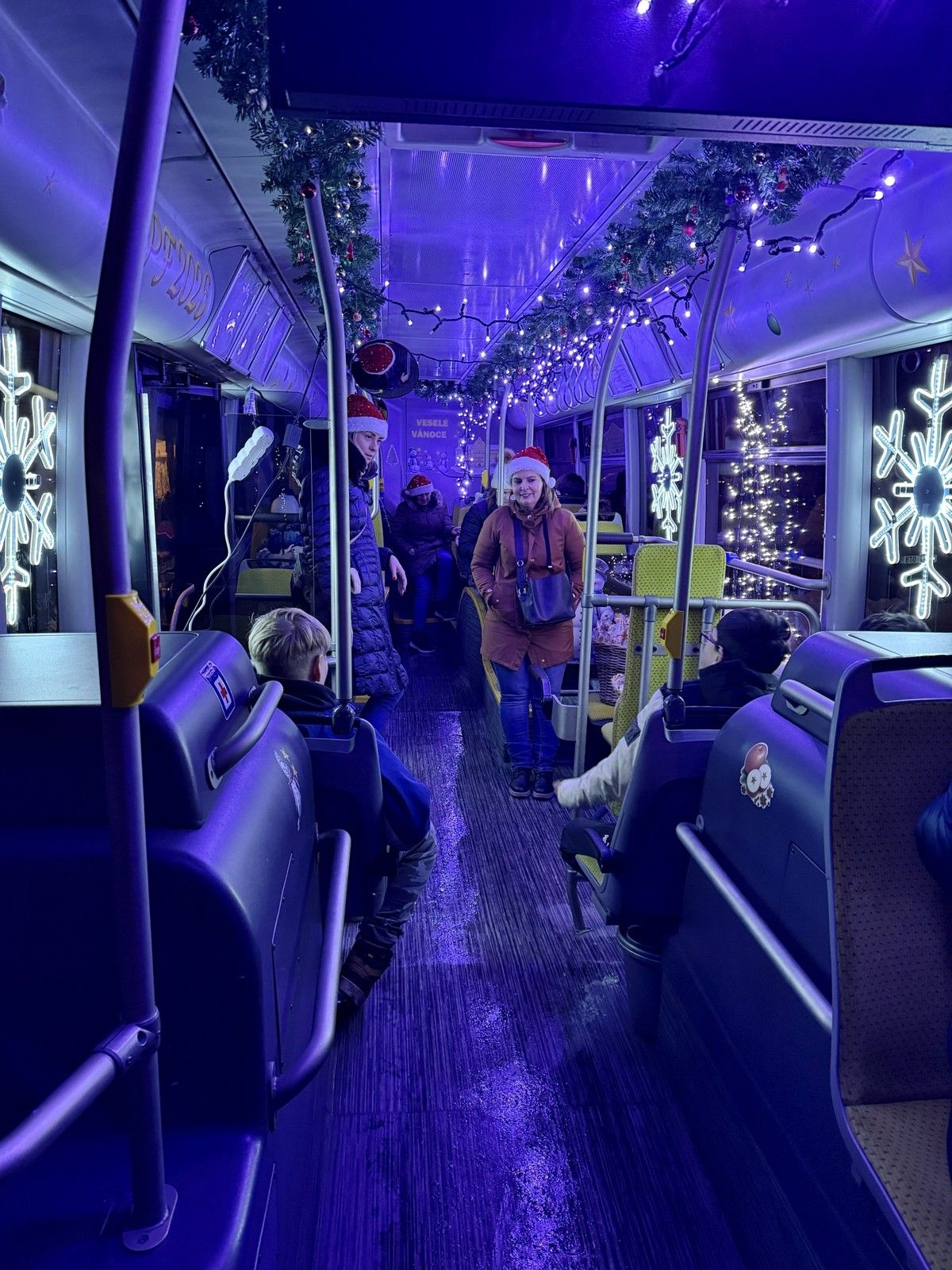 Vánoční autobusy v Českém Těšíně a Třinci, v MHD Chrudim pojede i Mikuláš