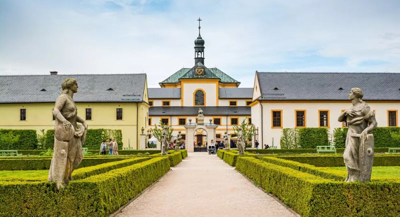 Kuks hostí poslední dubnový víkend zahradnické trhy, zastaví tady i naše rychlíky