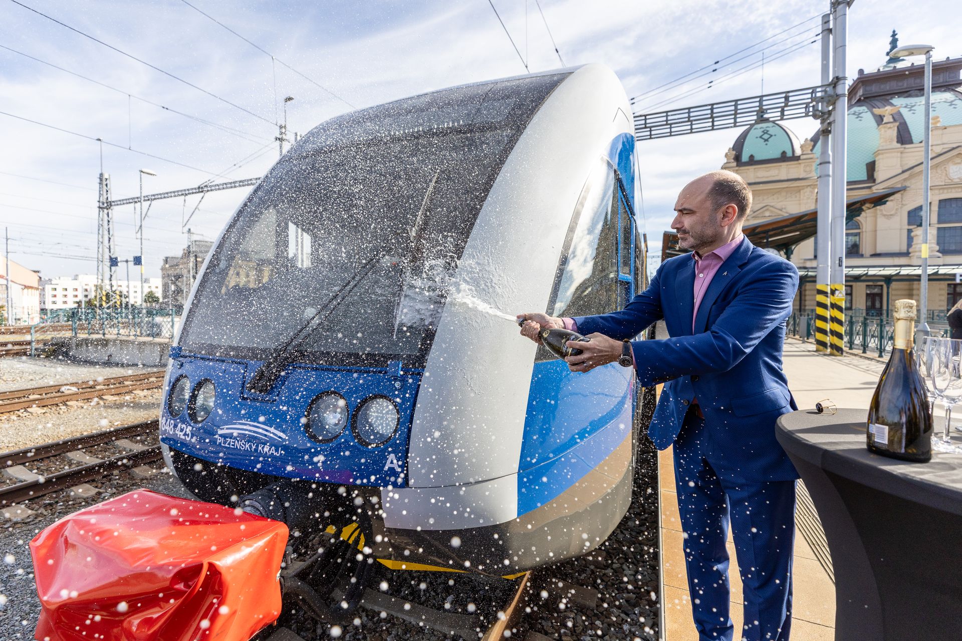 V Plzeňském kraji nasadíme bateriové vlaky, budou první z takové soutěže v Česku
